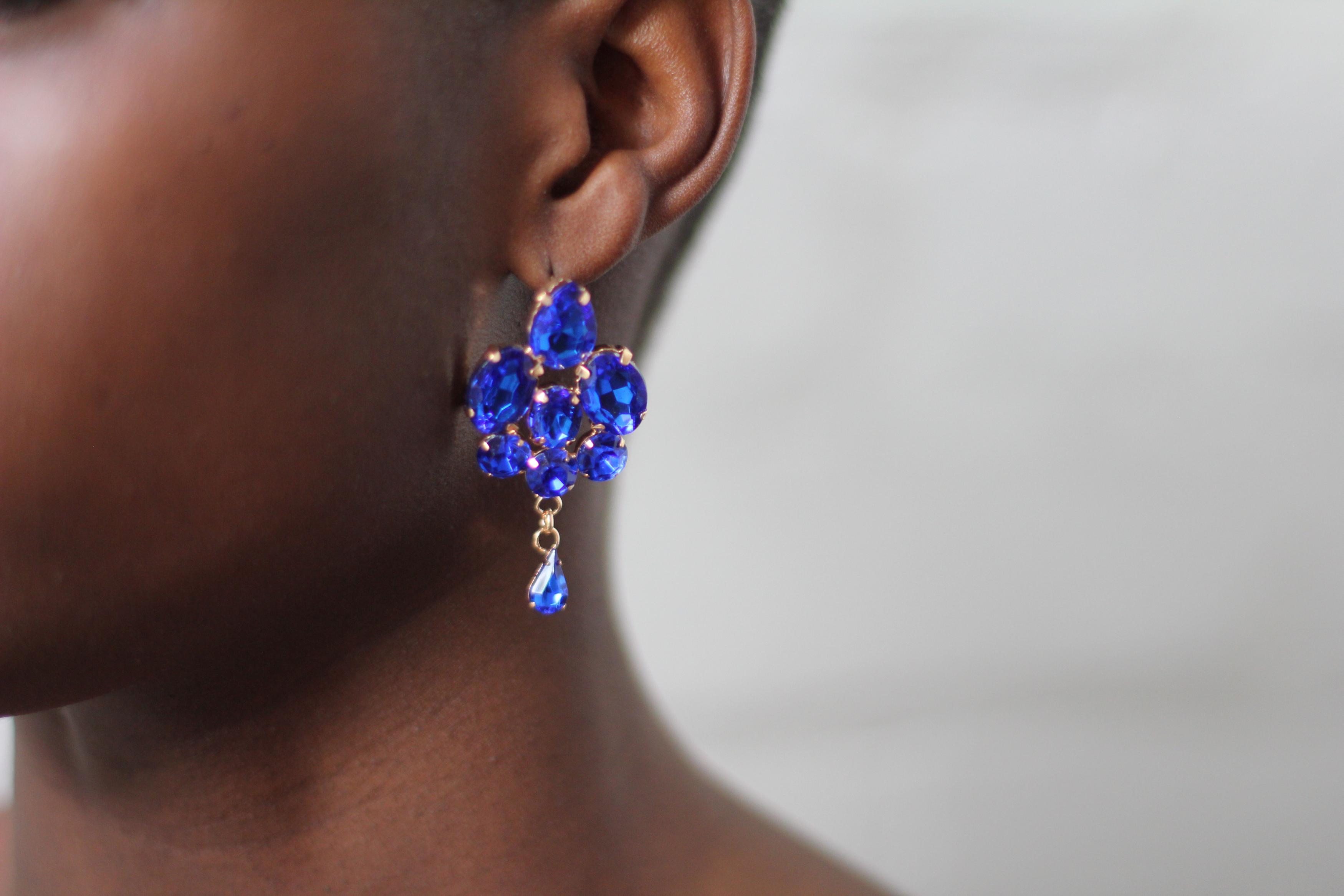 Small Dangling Blue Fashion Earrings on Luulla
